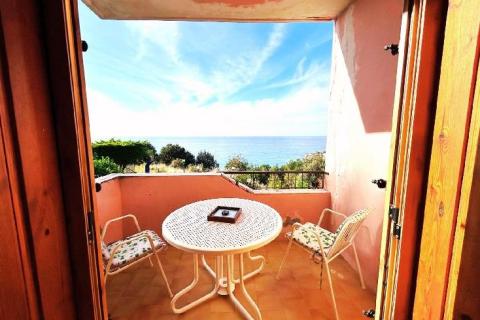  2 kamb. 60 kv. m. butas su vaizdu į jūrą, Scalea, Kalabrija (Pietų Italija)