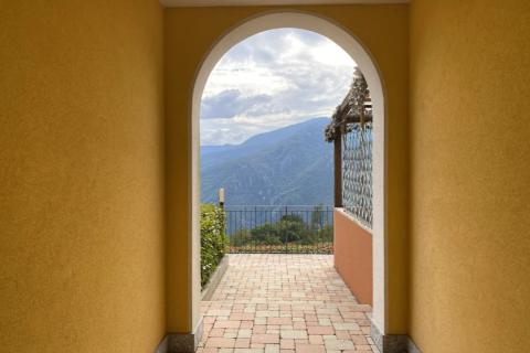 3 kamb, 85 kv.m. butas su vaizdu į jūrą, Magliolo, Savonos provincija, Ligūrija (Šiaurės Italija)