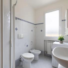 3 kamb. 82 kv.m. butas su vaizdu į jūrą, Lusignano, Ligūrija (Šiaurės Italija) - Photo 6